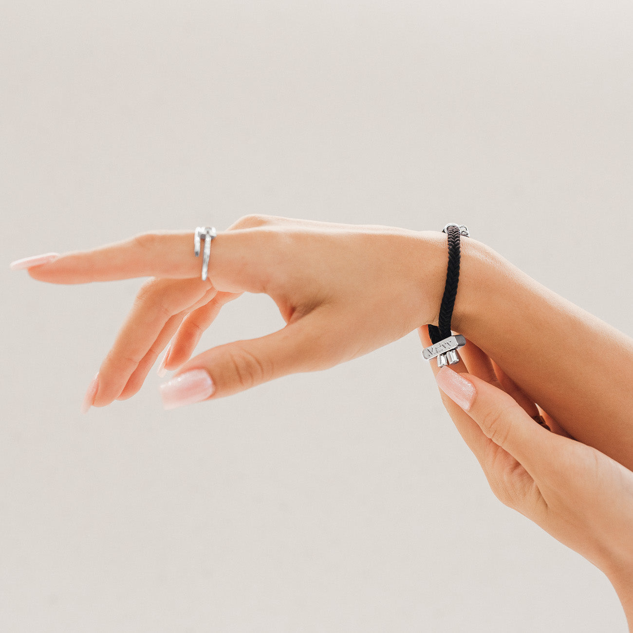 Maivy Band - Midnight Black & Silver